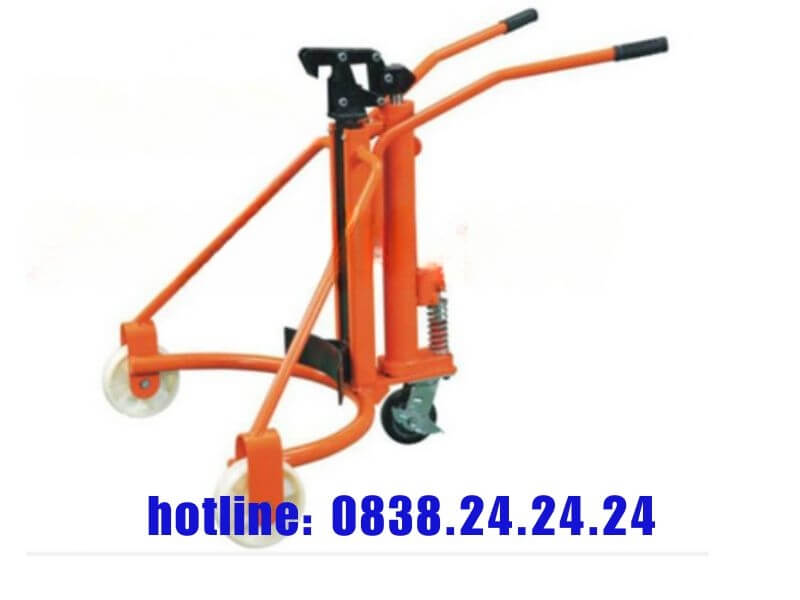 Tại sao xe nang phuy của công nghiệp Việt Nhật được ưu chuộng? 2 Xe nang thung phuy Cong nghiep viet nhat4 5