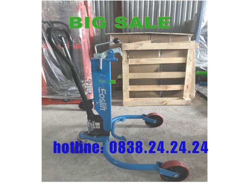 5 lưu ý cần phải nhớ khi mua xe nâng di chuyển phuy tại Việt Nam 2 xe nang chuyen phuy Cong nghiep viet nhat5 1