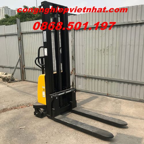 xe nâng bán tự động chính hãng 1.5 tấn