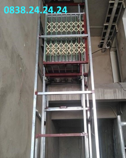 Thang Nâng Hàng: Giải Pháp Tối Ưu Vận Chuyển 3 thang nang hang mni 1