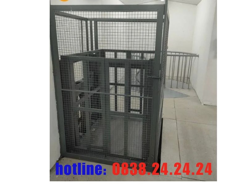 Đánh giá thang nâng hàng 1000kg đang “gây bão” hiện nay 2 thang nang hang 2 tan