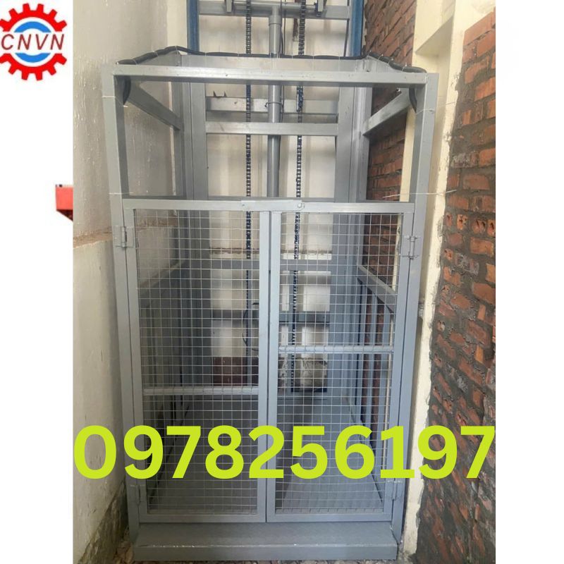 Thang Nâng Hàng 500 Kg: Tổng Quan và Ứng Dụng 1 xe nang thung phuy bang dien. 13