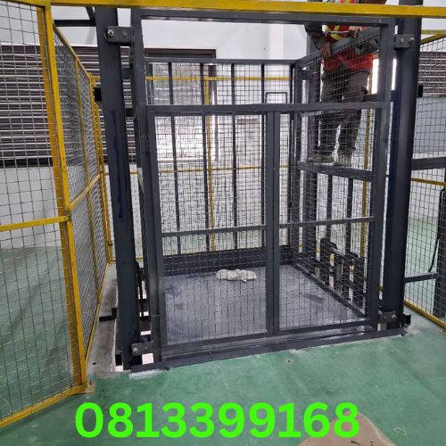 So sánh Thang Nâng Hàng Thủy Lực và Thang Truyền Thống: So Sánh Toàn Diện, Lựa Chọn Tối Ưu Cho Doanh Nghiệp 2 thang nâng hàng 2000kg